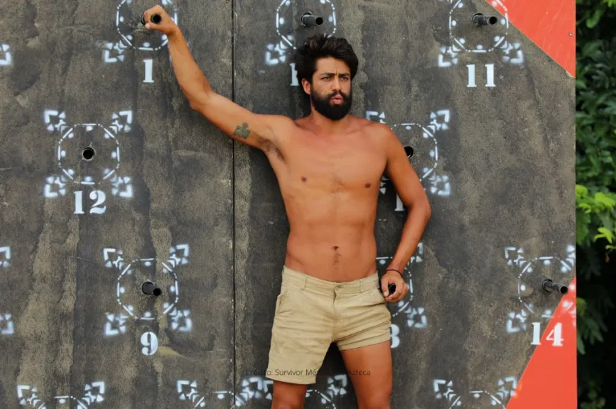 Sergio concentrado en el duelo de extinción de Survivor México 2023.