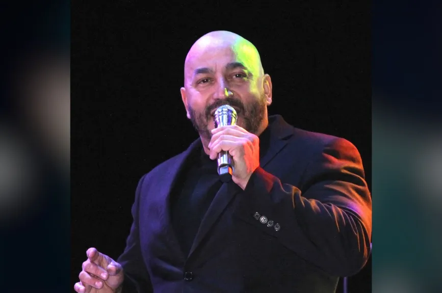 Lupillo trae consigo más de 30 años de experiencia, autenticidad y una imagen cercana al público. Su papel como invitado en este programa promete aportar frescura, rigor vocal y un profundo entendimiento del género regional mexicano que enriquecerá la evaluación de los concursantes.