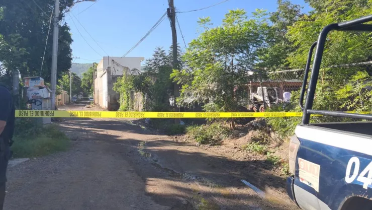 Hombre asesinado con un sombrero en la cara en Culiacán.jpg