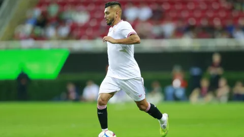 Jes&uacute;s ‘Tecatito’ Corona como jugador del Sevilla