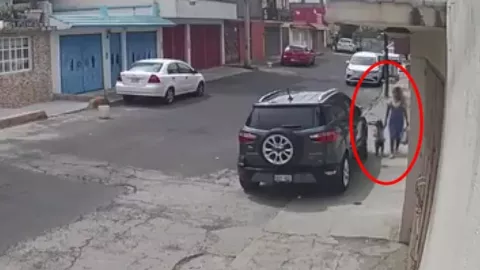 Abandonana a niña en la Álvaro Obregón