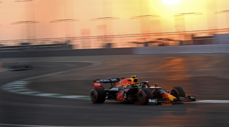 Checo Pérez saldrá quinto en el GP de Arabia Saudita