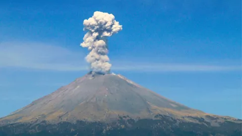 Actividad del Popocatépetl provocará caída de ceniza en alcaldías de la CDMX
