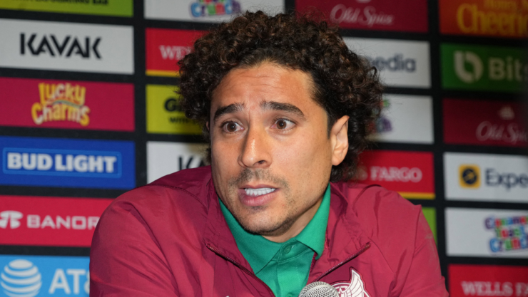 Guillermo Ochoa en conferencia de prensa de M&eacute;xico