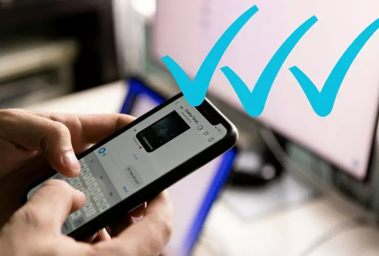 WhatsApp tres palomitas azules