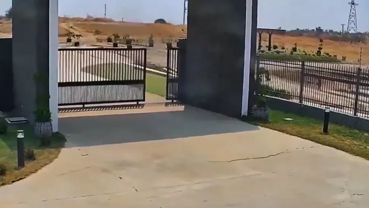 El video captó cómo un inmueble fue desplazado lateralmente por el sismo en Myanmar