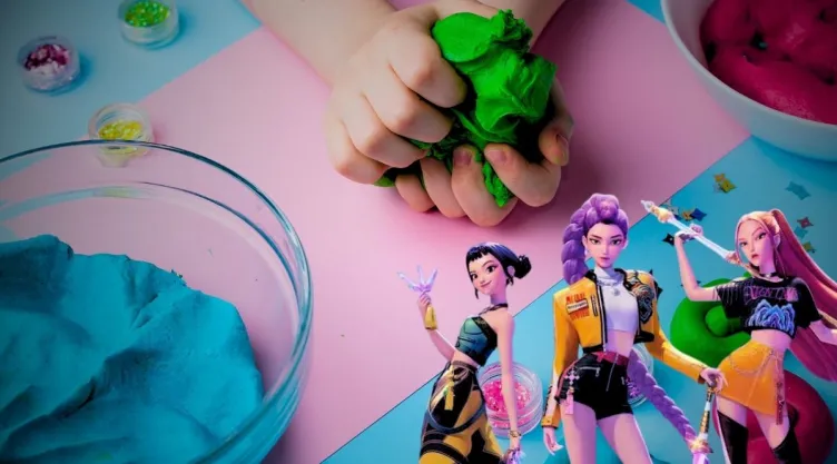Ideas DIY 3 propuestas fáciles para moldear los personajes de Las Guerreras K-Pop con plastilina.jpg