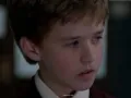 Escena de la película ‘El Sexto Sentido’ (Sixth Sense) con Halley Jeol Osment y Bruce Willis por Azteca 7.
