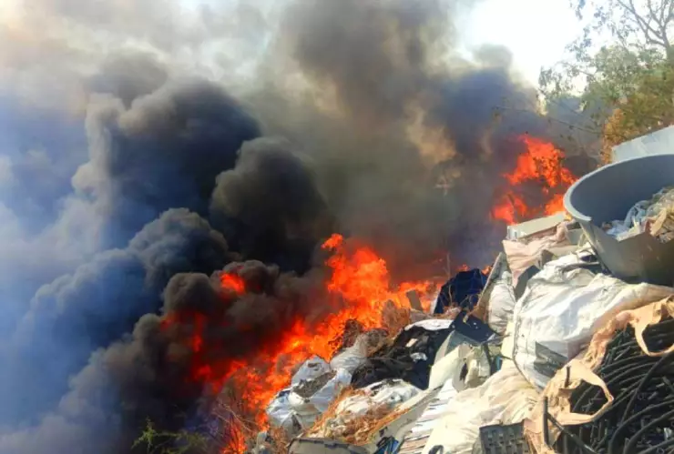 Incendio en la León-Silao hoy 24 mayo 2024
