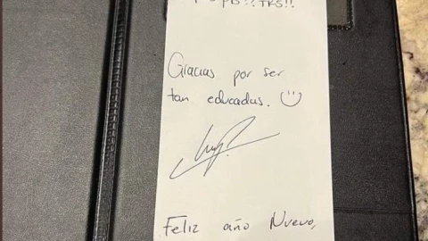 El mensaje que le dejó Checo Pérez a dos meserasdurante la cena de Año Nuevo