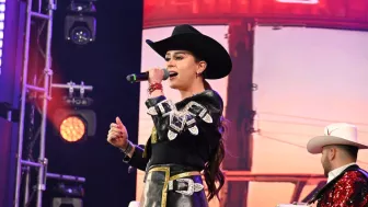 Viviann Baeza nos deslumbró con su belleza y hermosa voz al estilo regional mexicano.