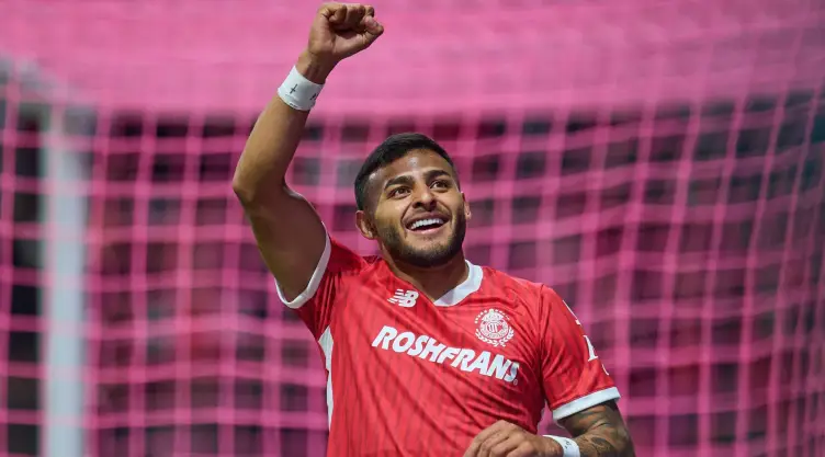 Alexis Vega número 9 Liga BBVA MX Clausura 2025