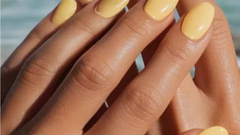13 diseños de uñas para playa que en las manos se ven increíbles: sencillas, elegantes y modernas