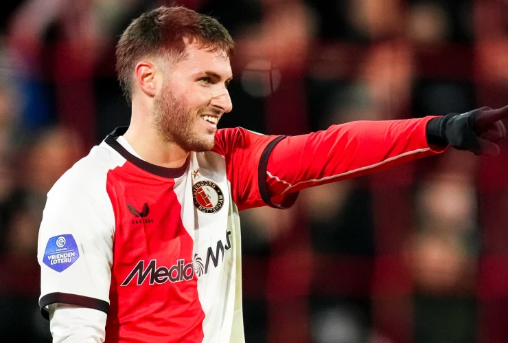 Santiago Giménez, delantero mexicano con el Feyenoord