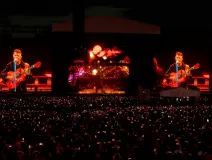 Alejandro Sanz regresa a México con espectacular concierto