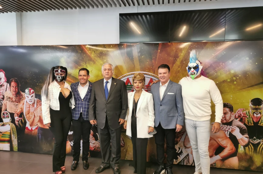 Exposición 30 aniversario Lucha Libre AAA