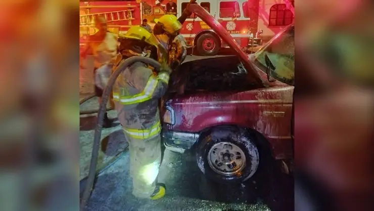 Se-incendia-camioneta-en-Torreón.jpg
