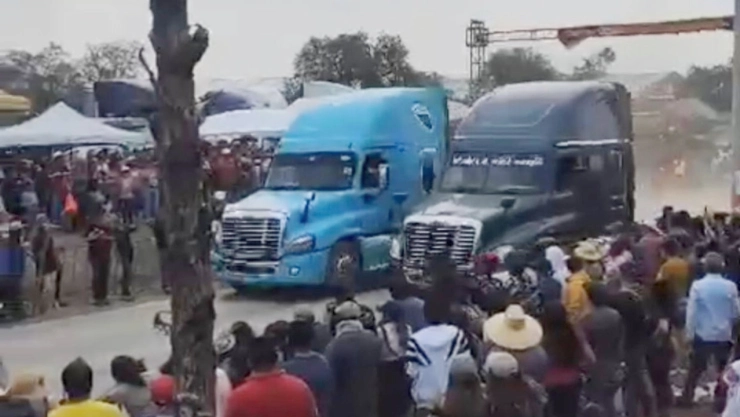 VIDEO: Conductor de tráiler perdió el control en arrancones y mató a tres asistentes en Hidalgo