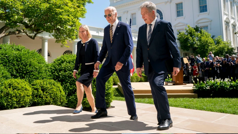 Magdalena Andersson, primera ministra sueca, Joe Biden, presidente de EU y el presidente de Finlandia, Sauli Niinisto.