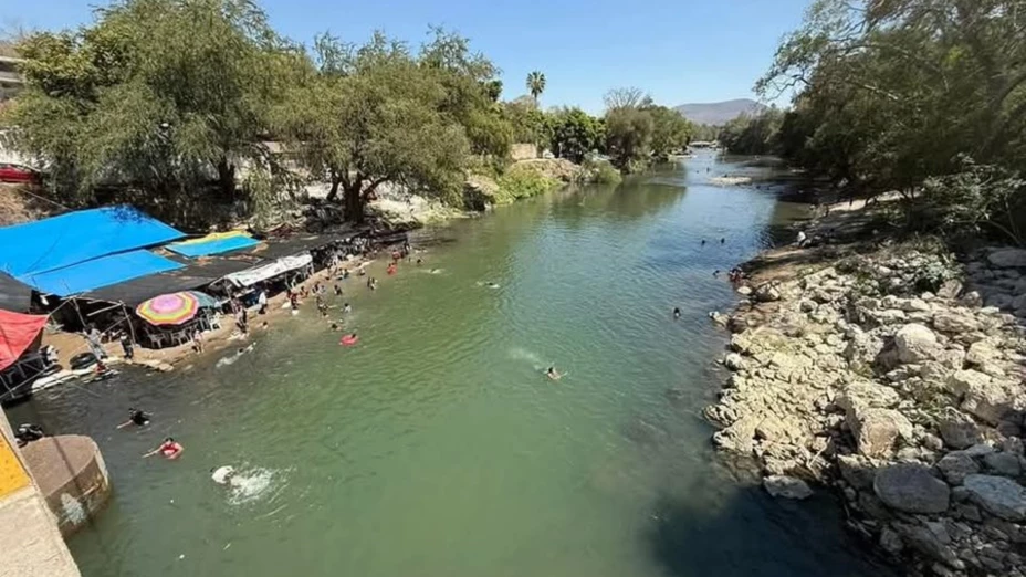Hallan cuerpo de hombre ahogado en el río de Tehuixtla.