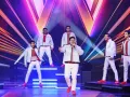 ¡Los chicos no se quedaron atrás!, demostrando su talento musical al interpretar “Cómo te atreves”, en la actuación que daría inicio a este Cuarto Concierto.