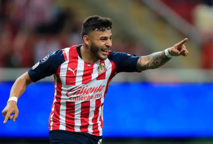 ¡Trueque! Alexis Vega llegaría a Cruz Azul a cambio de dos jugadores de la Máquina