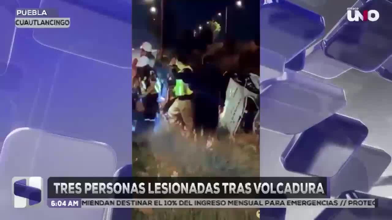 Volcadura en Periférico Ecológico deja tres heridos