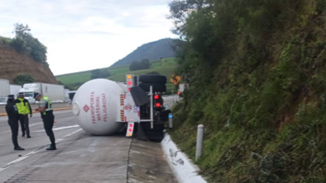 ¿Qué pasa en la autopista México-Puebla hoy 15 de agosto de 2025?
