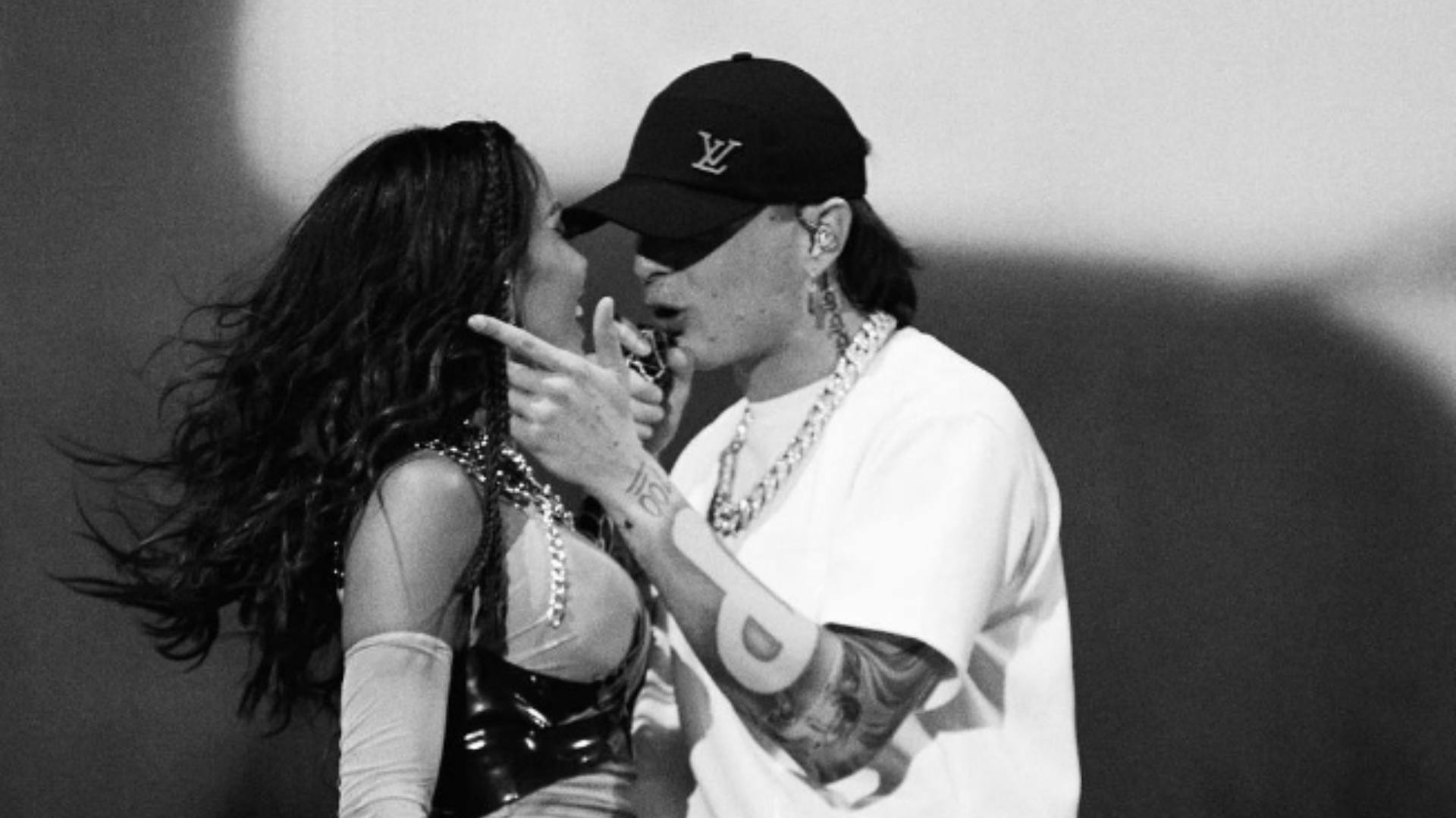 Hay romance entre Peso Pluma y Anitta? VIDEO lo comprobaría