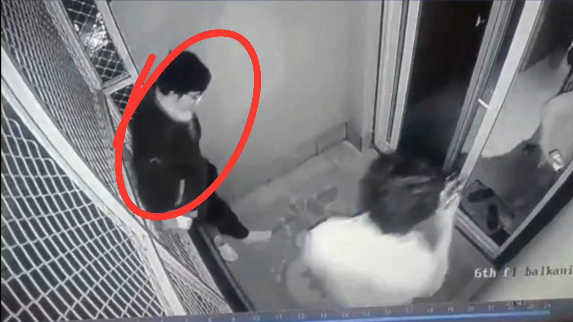 Joven muere al caer de un balcón por recargarse en el lugar equivocado ...