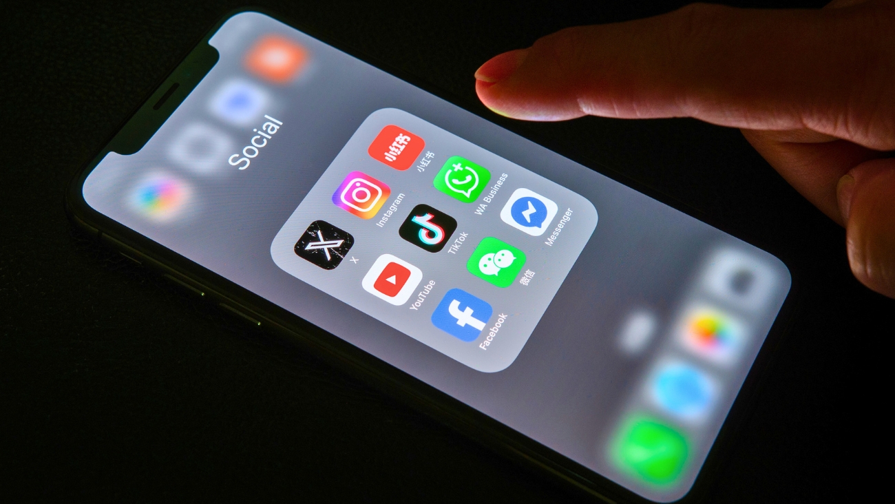 iPhone permite enviar mensajes sin Internet, señal, ni batería cuando todo lo demás falla