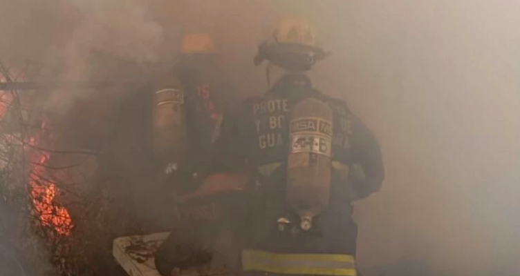 Hombre arriesga su vida para salvar a sus sobrinos de incendio en ...