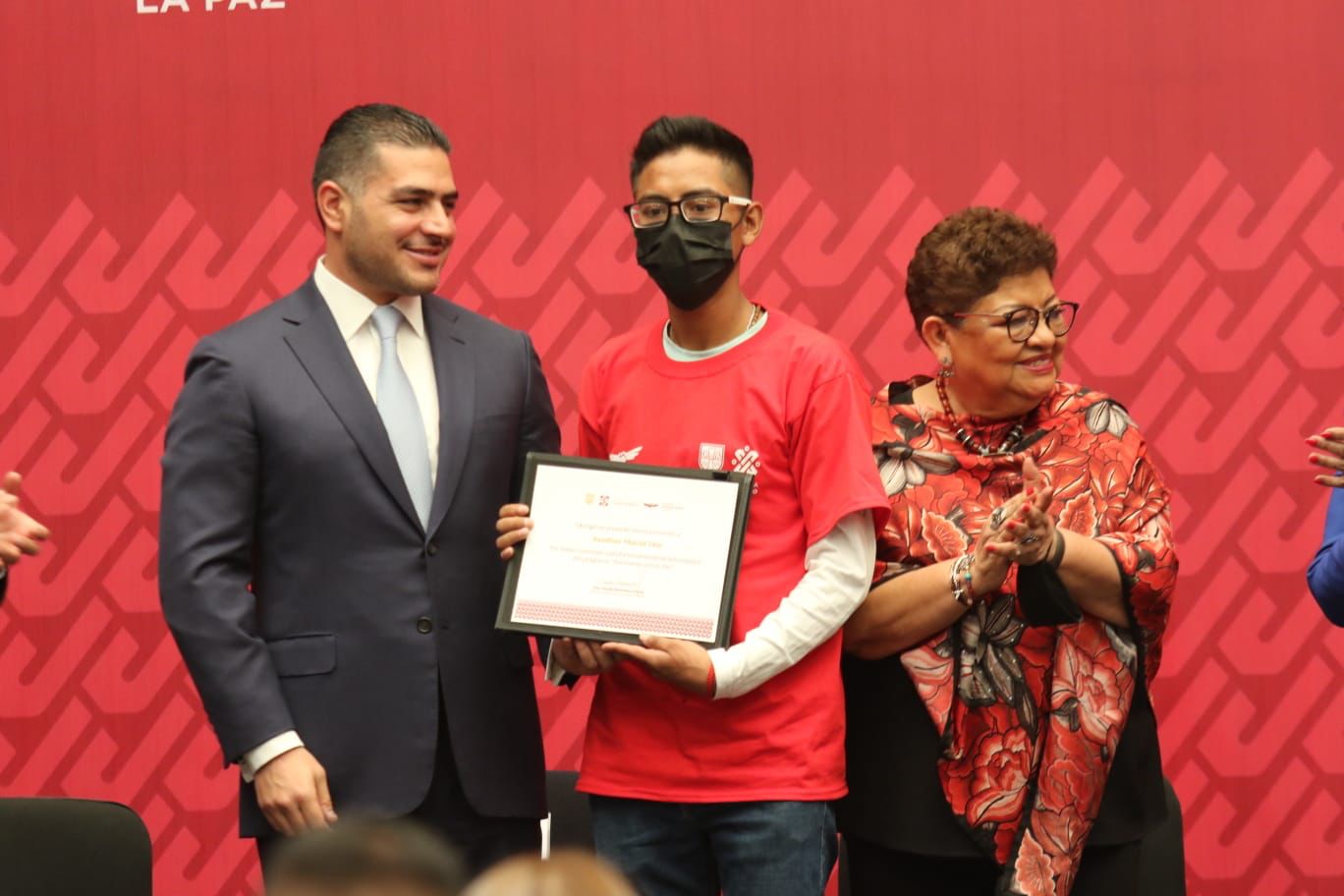 SSC y GCDMX reconocen a jóvenes que concluyeron Programa Reconecta con ...