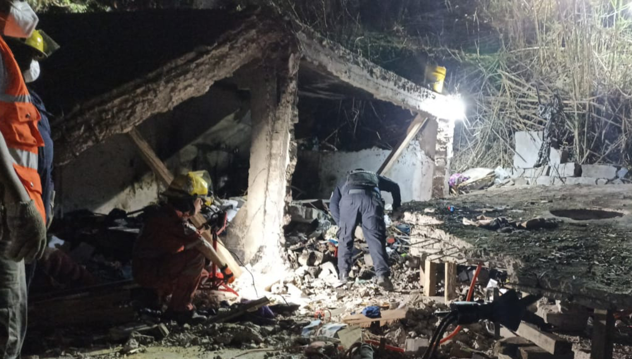 Explosión de polvorín en Totolapan deja al menos 7 muertos y 15 heridos