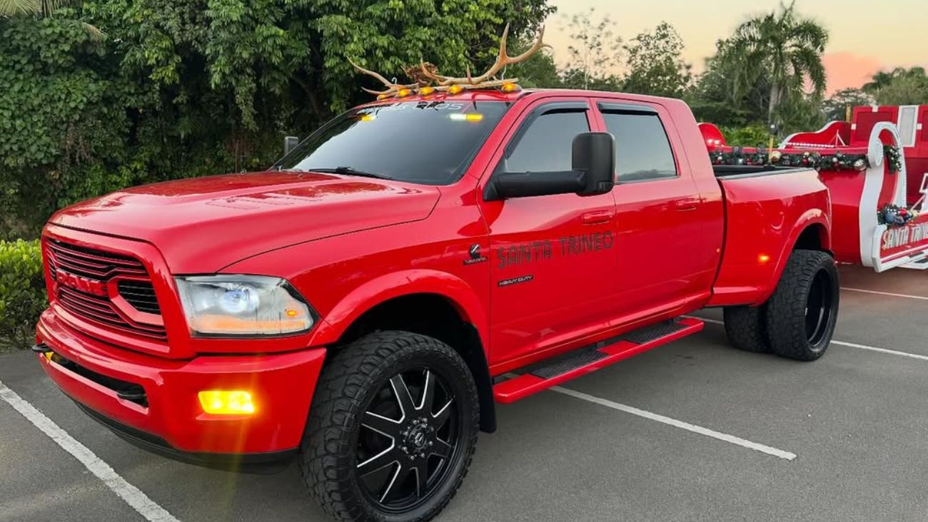 ¿Cuernos de reno y luces? Los adornos navideños para carros PROHIBIDOS según el Reglamento de Tránsito CDMX