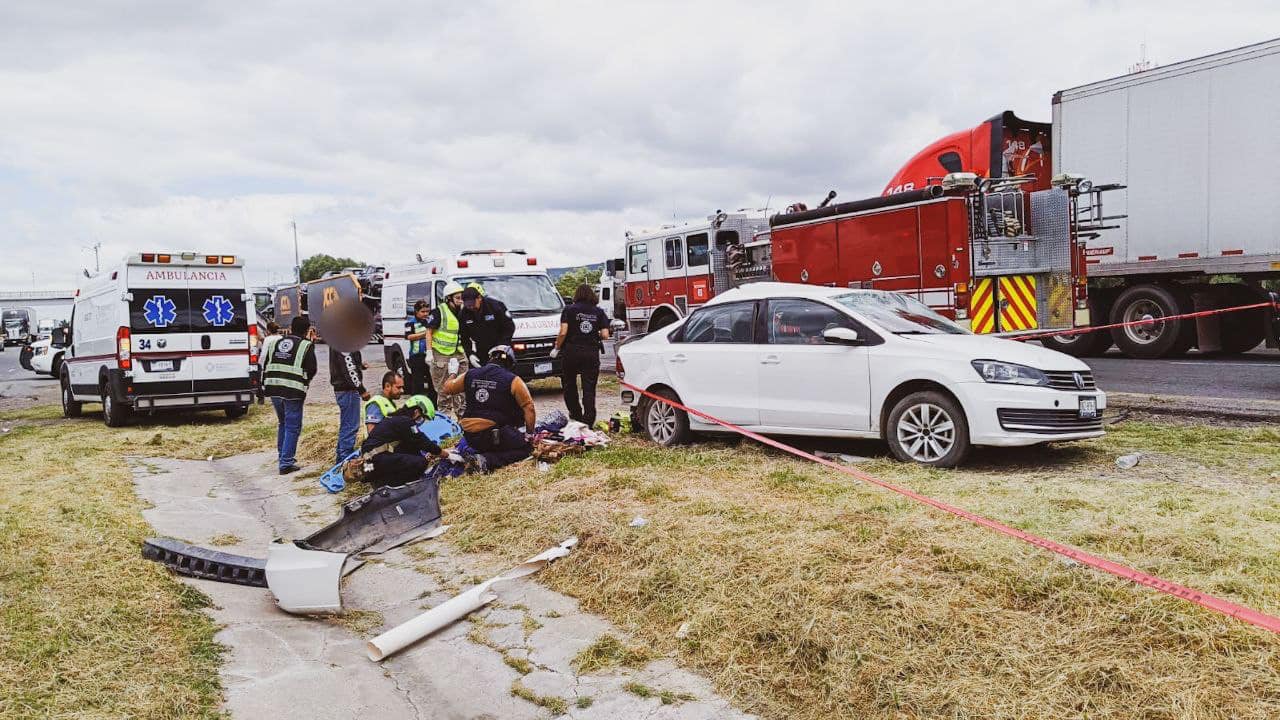 Accidente en la carretera Querétaro San Luis Potosí, El Jofrito, una ...