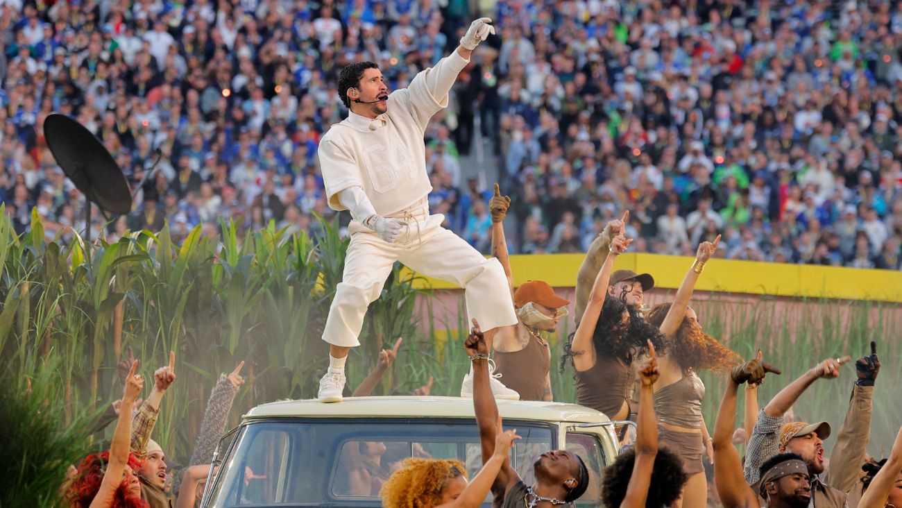 Bad Bunny hace historia con DTMF en el Super Bowl LX; así fue el show de medio tiempo