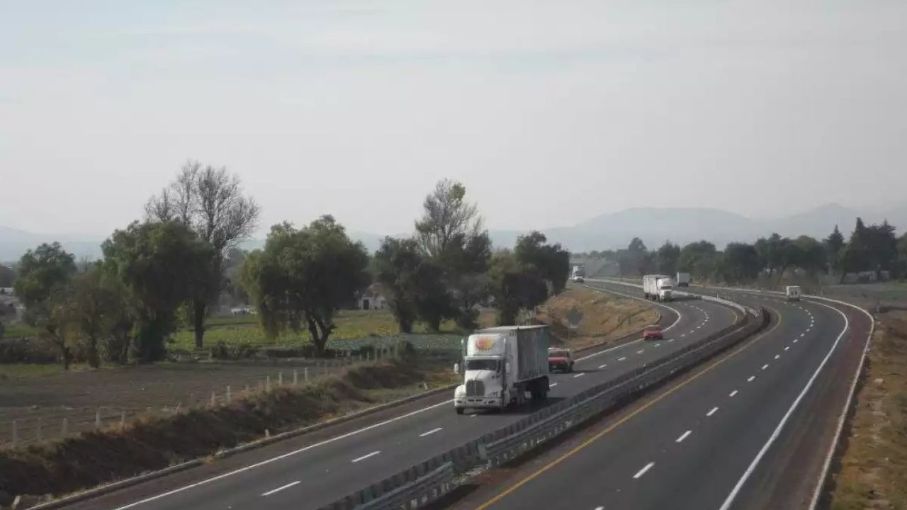Accidente y volcadura deja caos en la autopista Puebla-Orizaba hoy: Tráfico hacia Esperanza