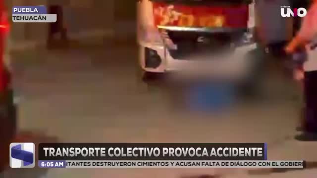 Transporte colectivo provoca accidente en Tehuacán