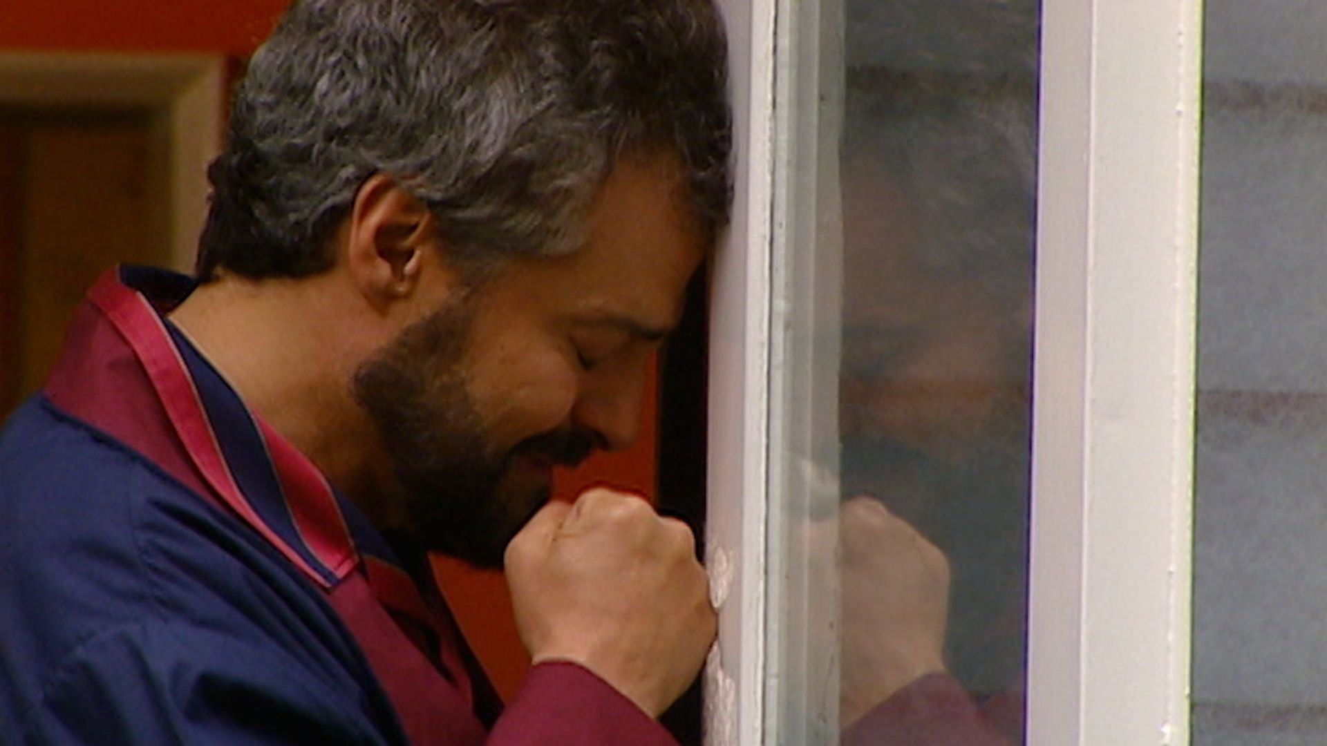 Capítulo 12 La Vida en el Espejo Santiago está cansado