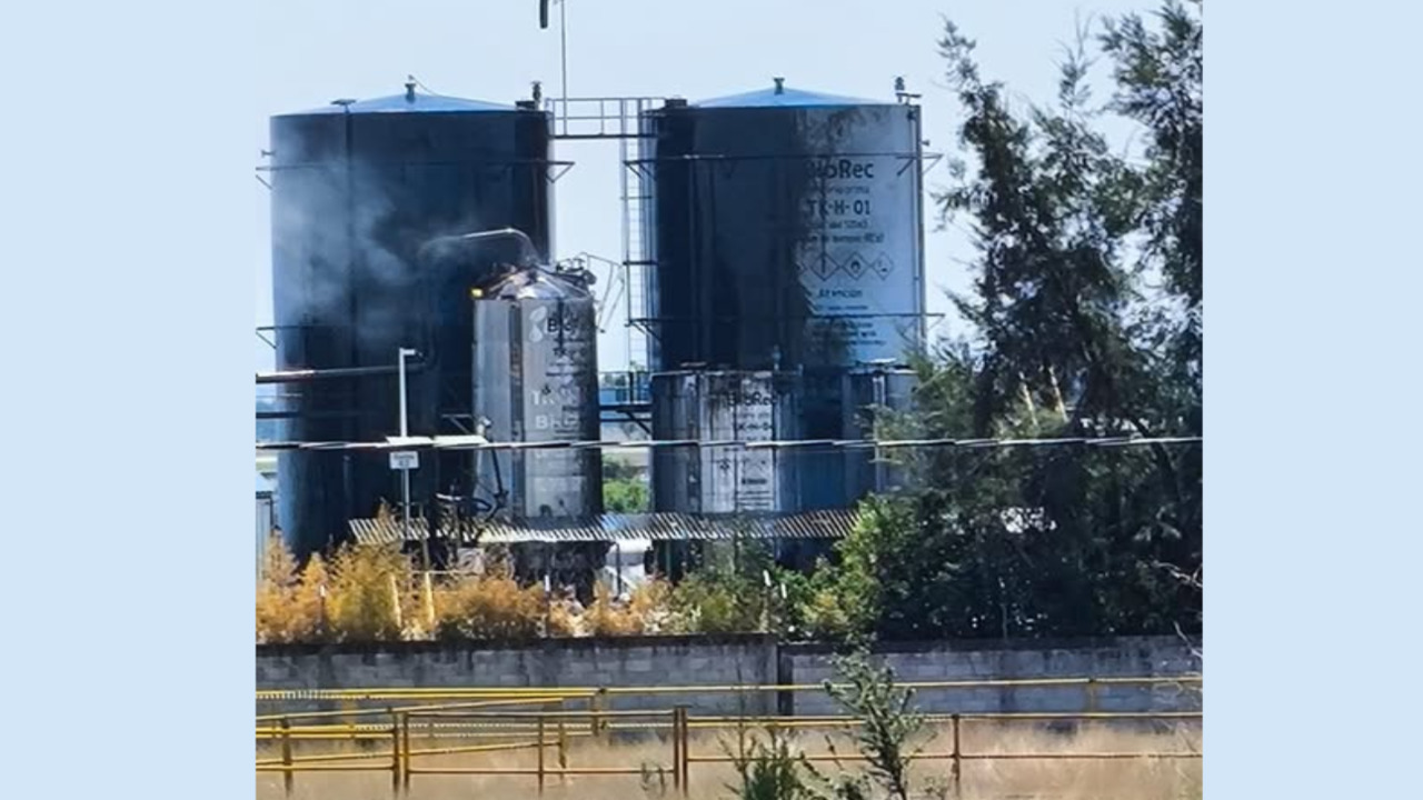 Se registra una explosión dentro de una empresa recicladora HOY en Paseo de los Sauces, Huejotzingo