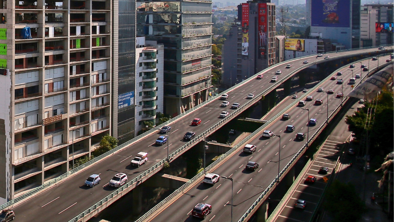 Hoy No Circula viernes 2 de enero 2026; los autos que no podrán salir en CDMX y Edomex