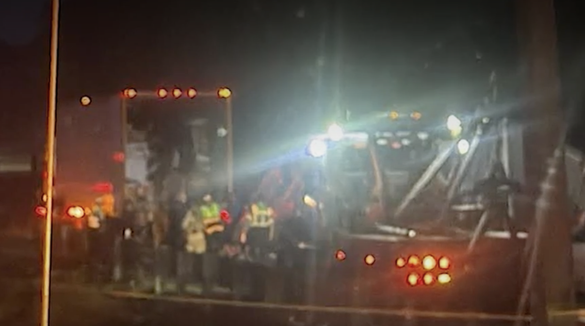 Choque entre tractocamiones provoca incendio y cierre de la autopista Puebla–Orizaba en Veracruz