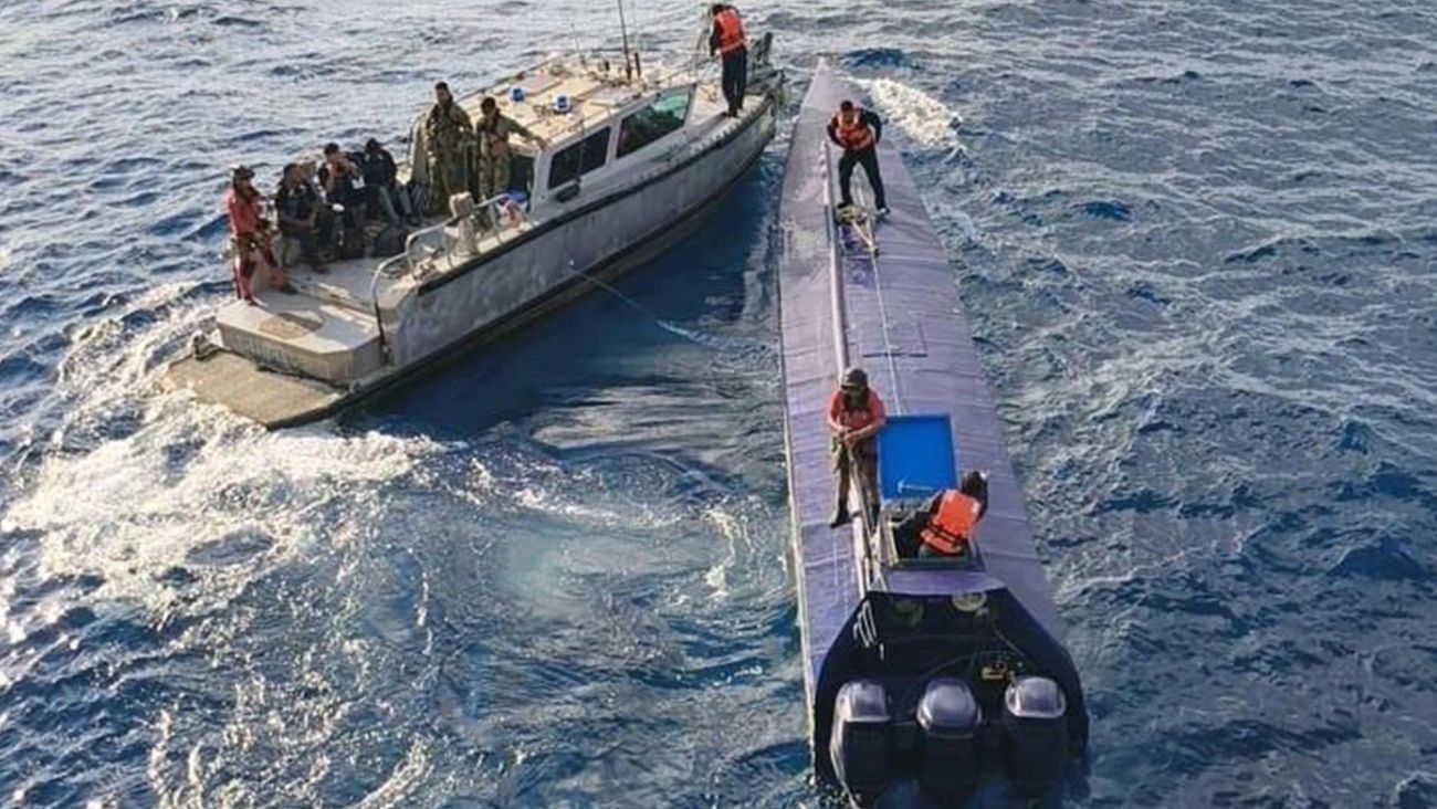 Semar intercepta sumergible con 4 toneladas de cocaína frente a Manzanillo, Colima