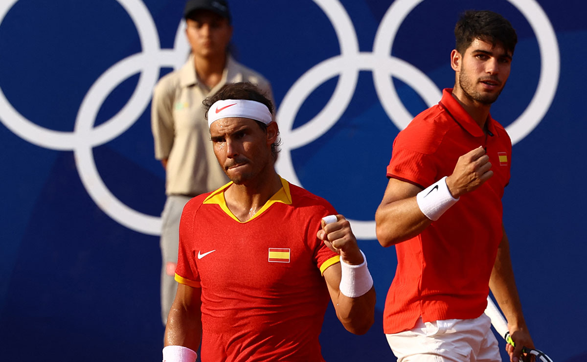 Rafa Nadal y Carlos Alcaraz avanzan con paso firme hacia las medallas