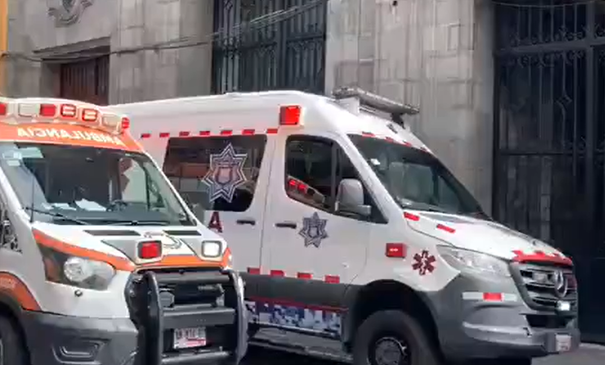VIDEO: Movilización en pleno Centro Histórico de Puebla hoy jueves; hay una mujer herida