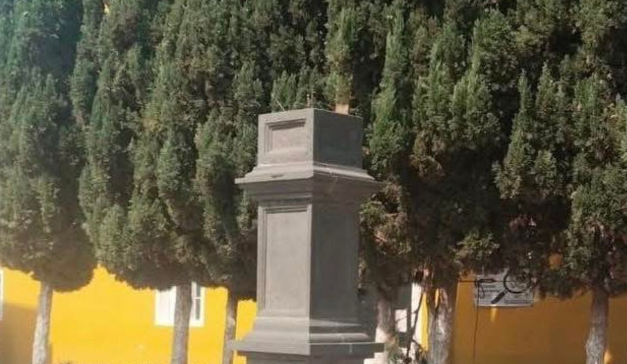 VIDEO: ¡Ni las estatuas se salvan de la inseguridad! Roban busto de Juárez en Ciudad Serdán