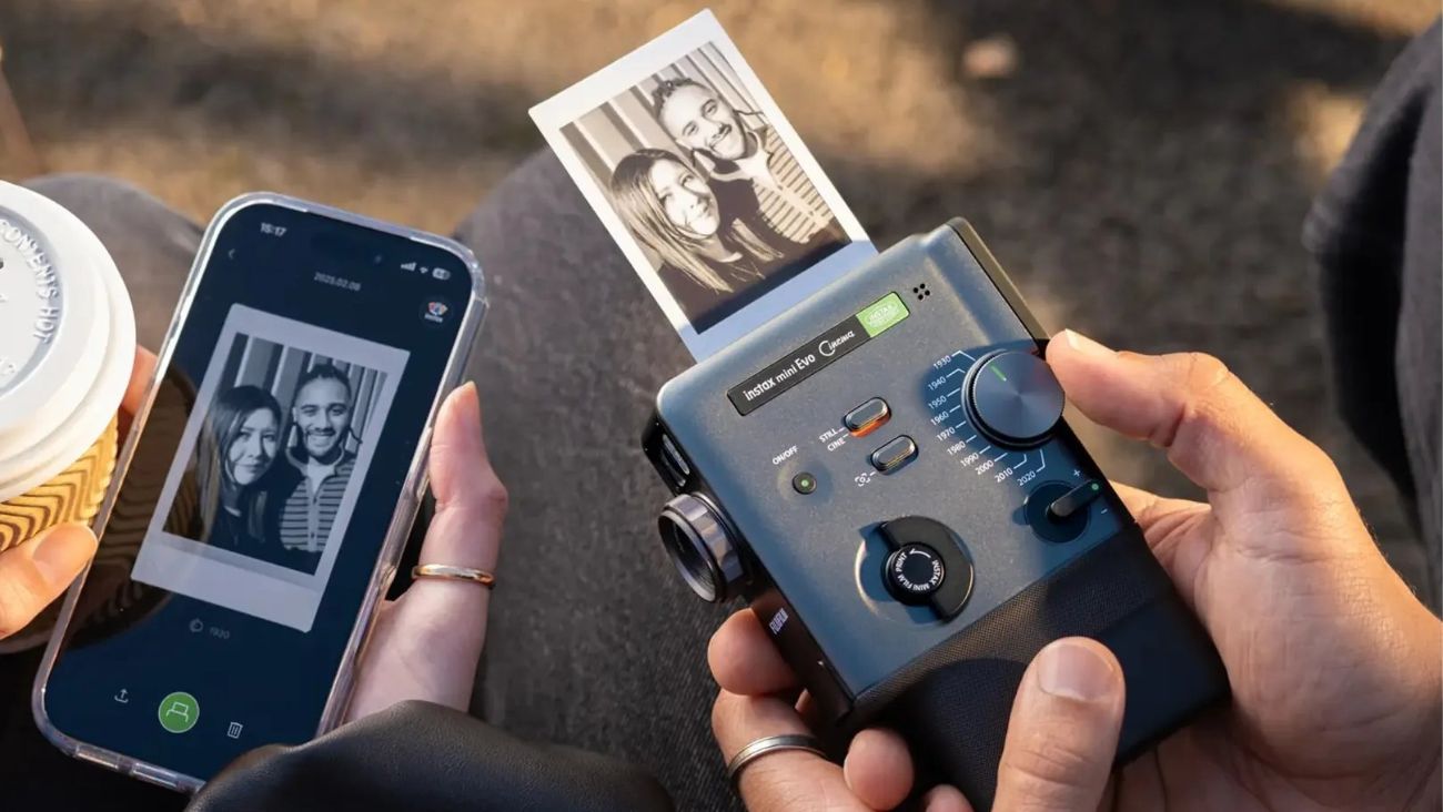 ¡Lo vintage está de moda! Todo lo que tienes que saber de la cámara de Fuji que permite “viajar al pasado”