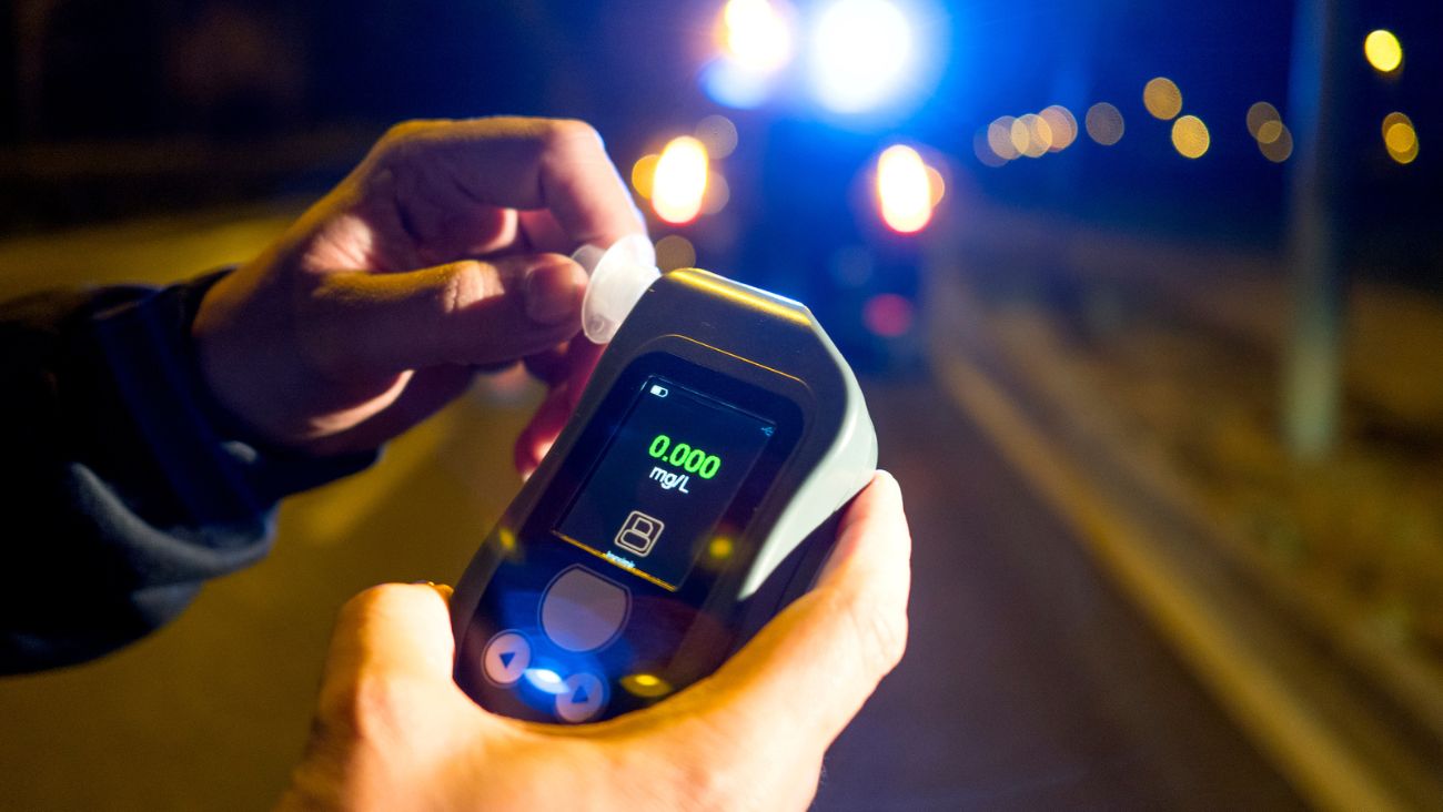 Los alcoholímetros serán más estrictos: Proponen tenerlos al interior de los bares